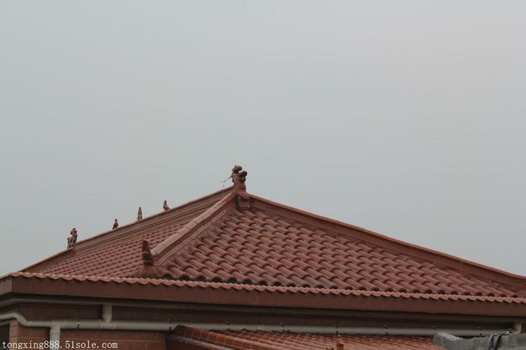 新疆屋顶瓦,盖房子用哪种瓦好,红缸瓦琉璃瓦黑瓦厂家批发价格